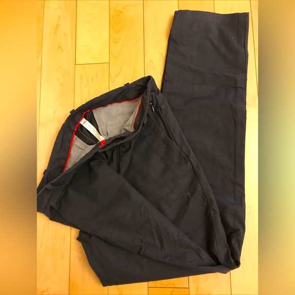 Lululemon Mens dark grey pants Sz 34/32 chino - Picture 1 of 6